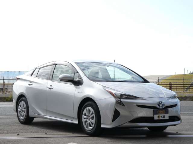トヨタ プリウス