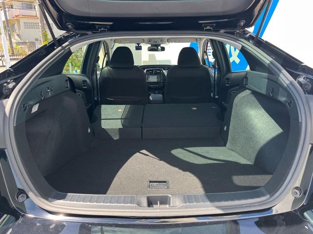 トヨタ プリウス