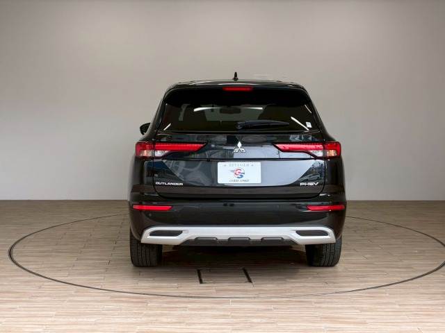 三菱 アウトランダー