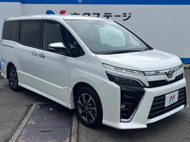 トヨタ ヴォクシー