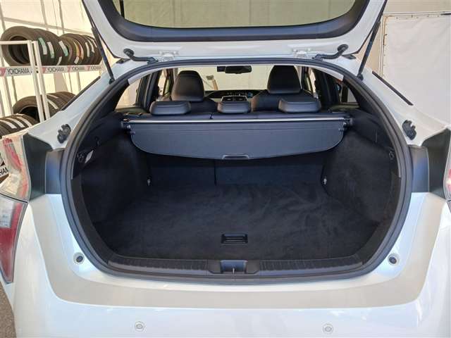 トヨタ プリウス