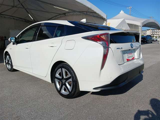 トヨタ プリウス