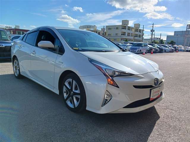 トヨタ プリウス