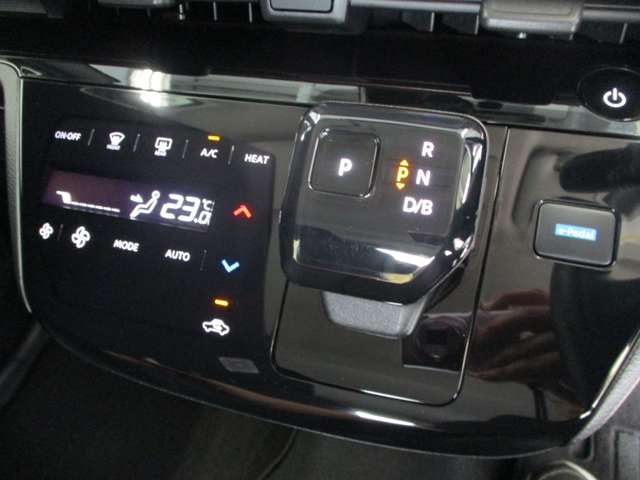 日産 サクラ