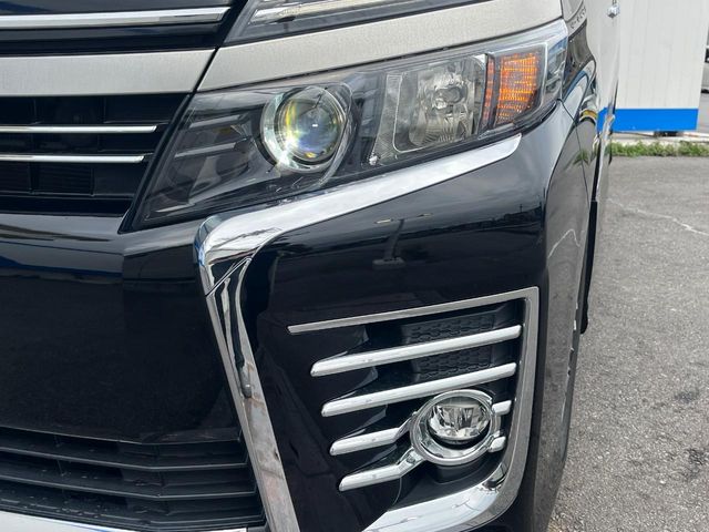 トヨタ ヴォクシー