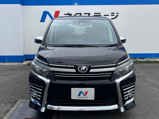 トヨタ ヴォクシー