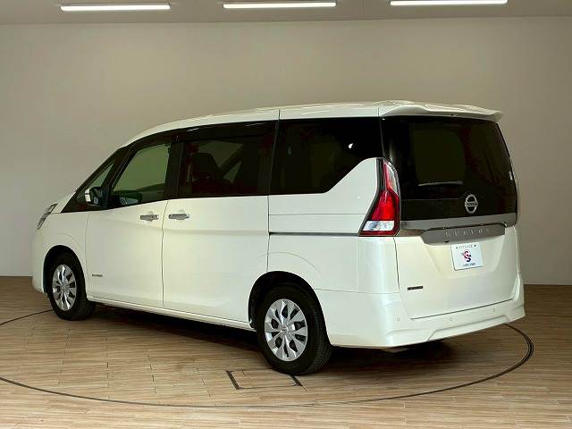 日産 セレナ