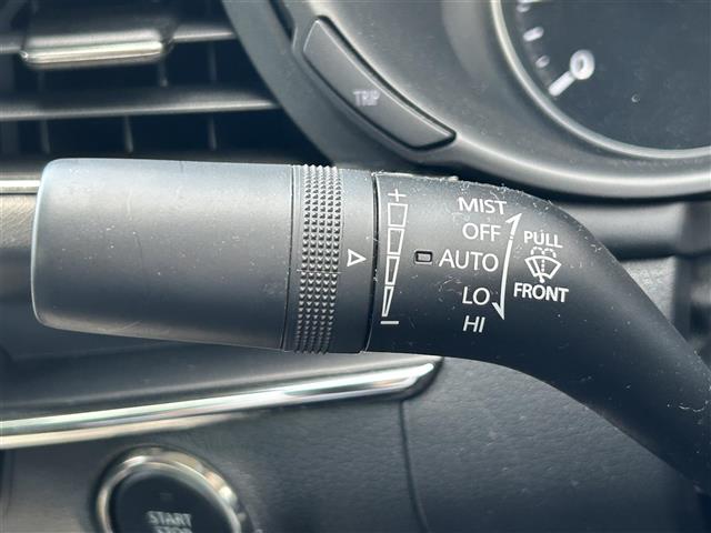 マツダ MAZDA3セダン