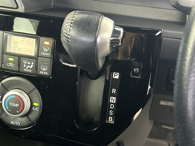 トヨタ ピクシスメガ