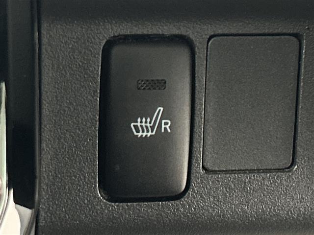 トヨタ ピクシスメガ