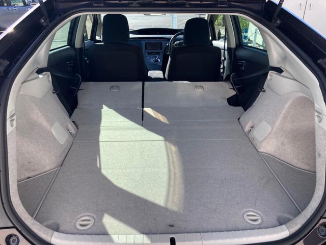 トヨタ プリウス