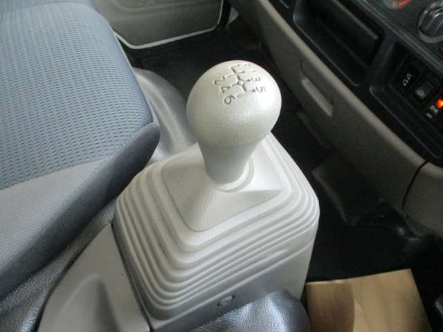 日産 アトラス