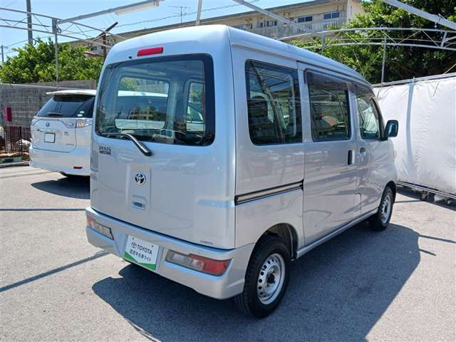 トヨタ ピクシスバン