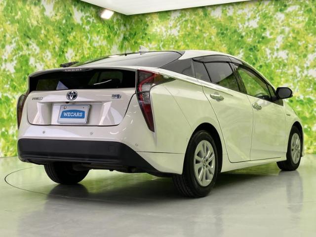 トヨタ プリウス