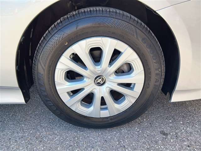 トヨタ プリウス