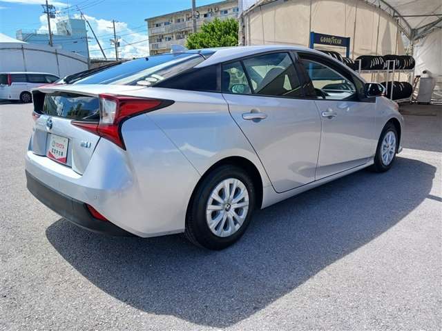 トヨタ プリウス