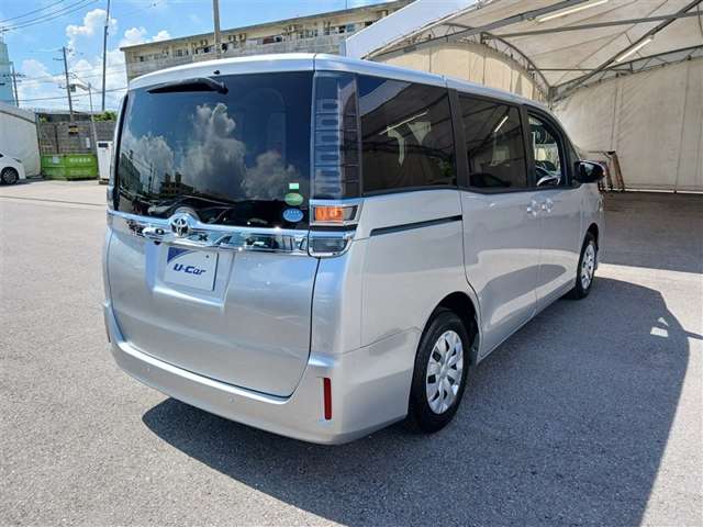 トヨタ ヴォクシー