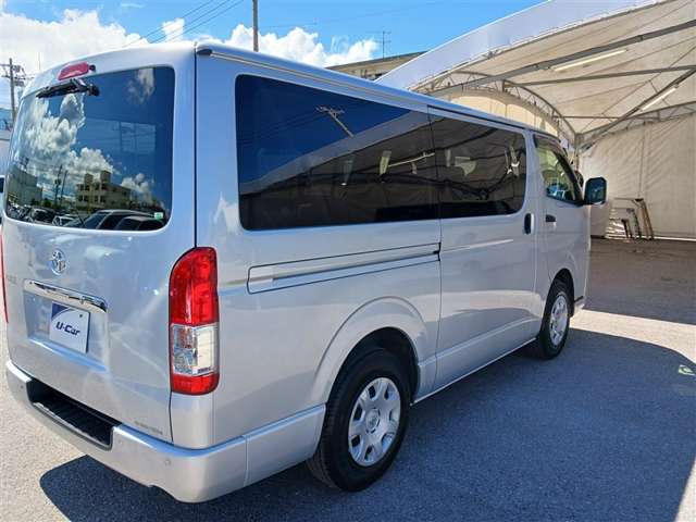 トヨタ ハイエースバン