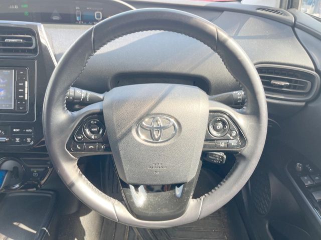 トヨタ プリウス