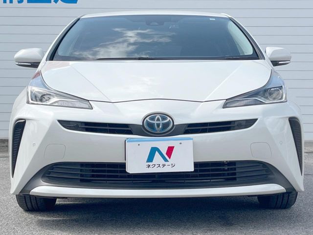 トヨタ プリウス