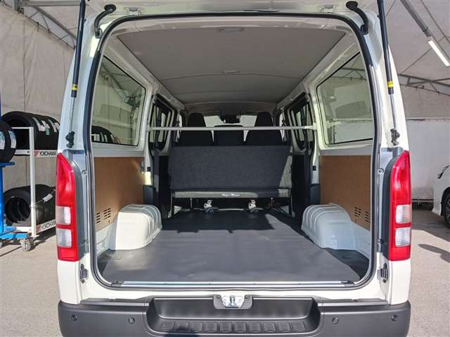 トヨタ ハイエースバン