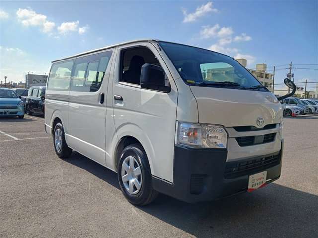 トヨタ ハイエースバン