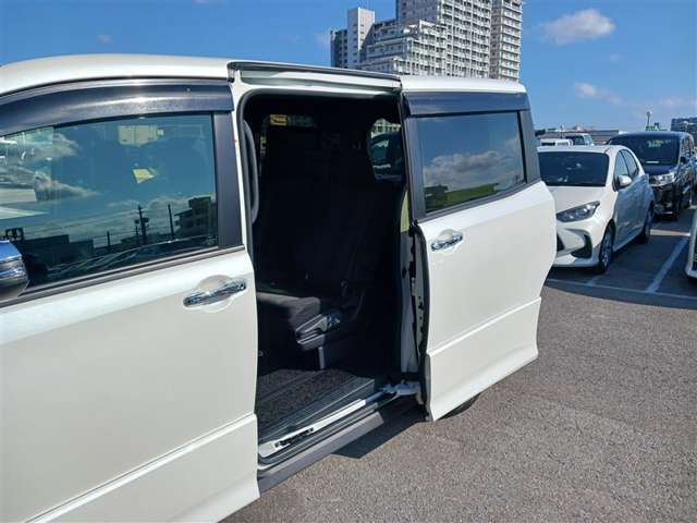 トヨタ ヴォクシー