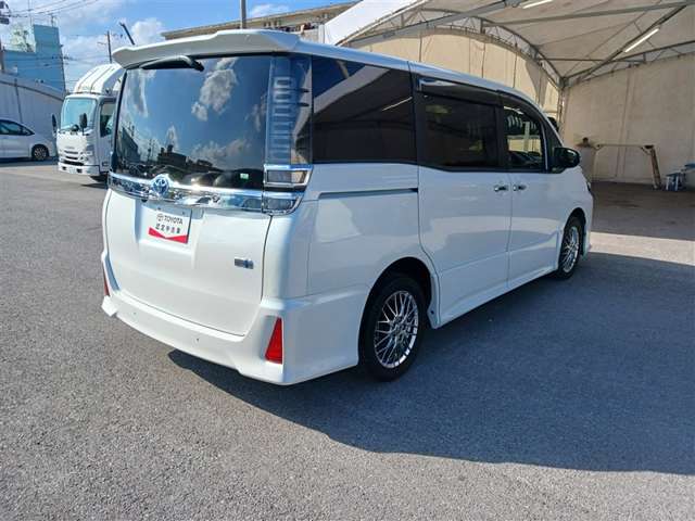 トヨタ ヴォクシー