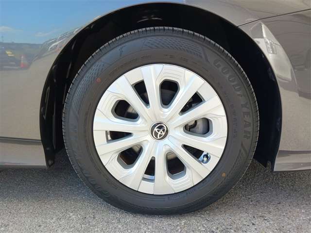 トヨタ プリウス