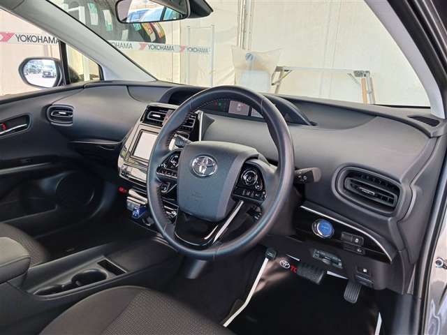 トヨタ プリウス