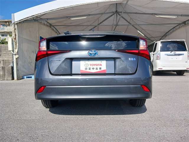 トヨタ プリウス