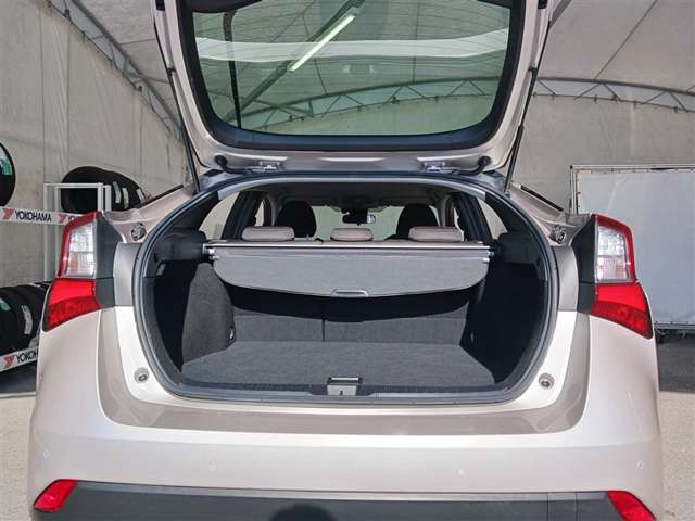 トヨタ プリウス