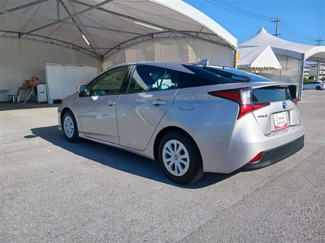 トヨタ プリウス