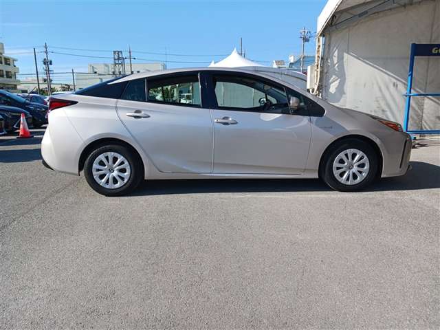 トヨタ プリウス