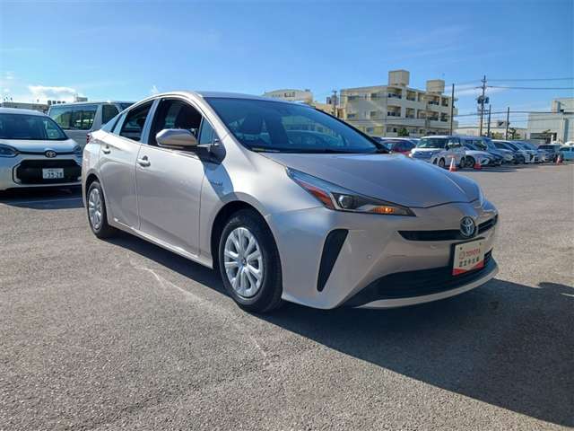 トヨタ プリウス