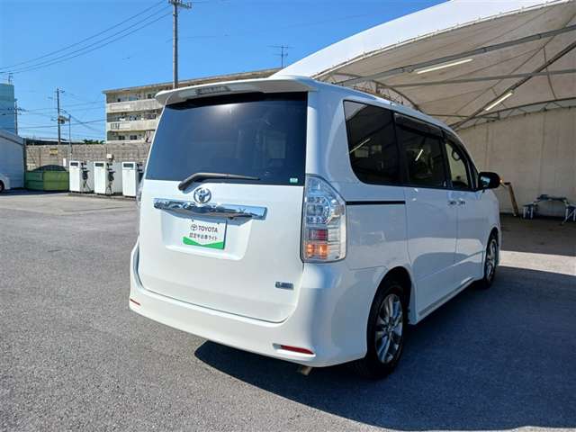 トヨタ ヴォクシー