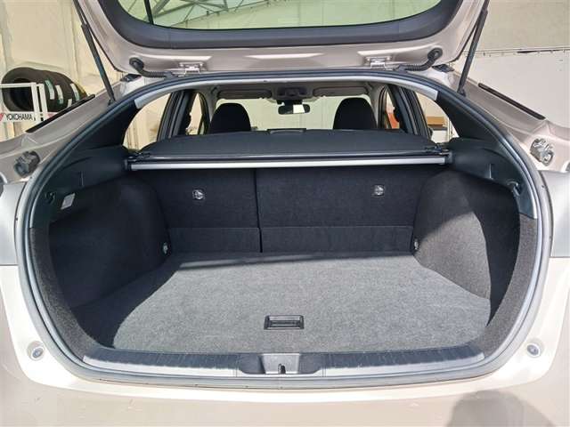 トヨタ プリウス