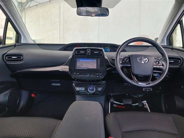 トヨタ プリウス