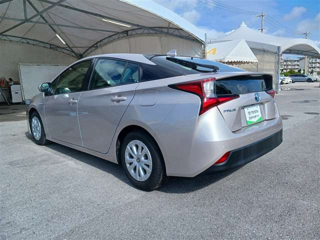 トヨタ プリウス