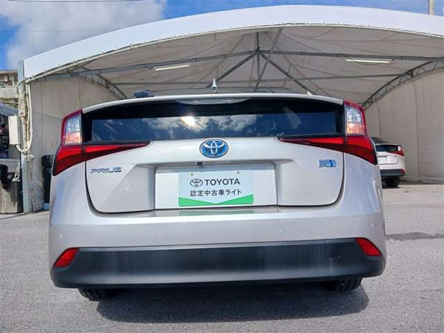トヨタ プリウス