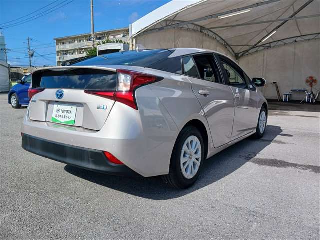 トヨタ プリウス