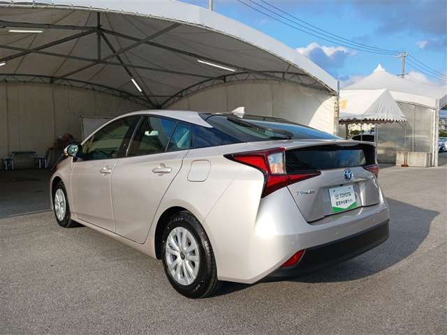 トヨタ プリウス