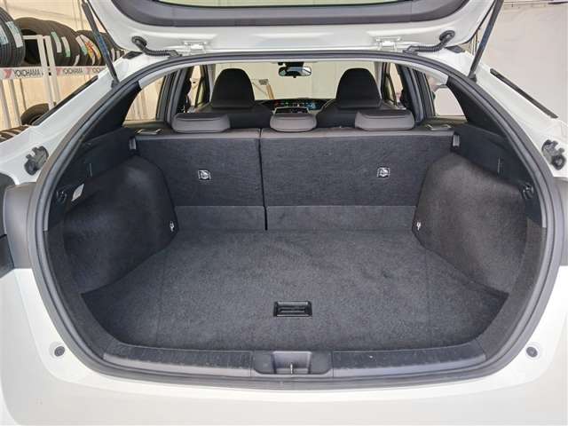 トヨタ プリウス