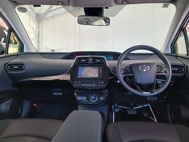 トヨタ プリウス