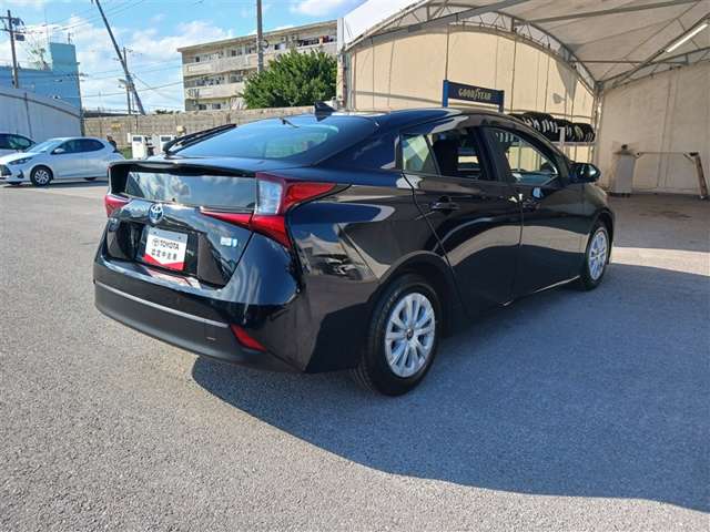 トヨタ プリウス