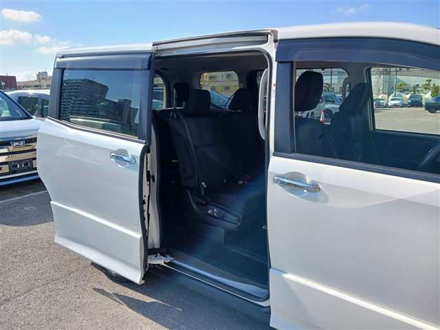 トヨタ ヴォクシー