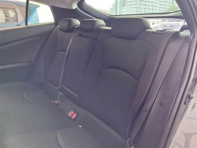 トヨタ プリウス