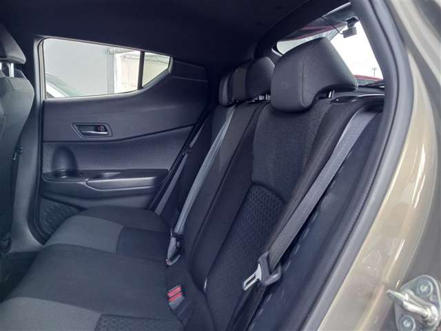トヨタ C-HR