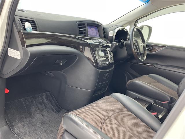 日産 エルグランド