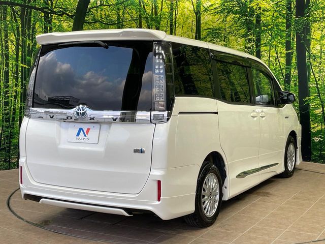 トヨタ ヴォクシー
